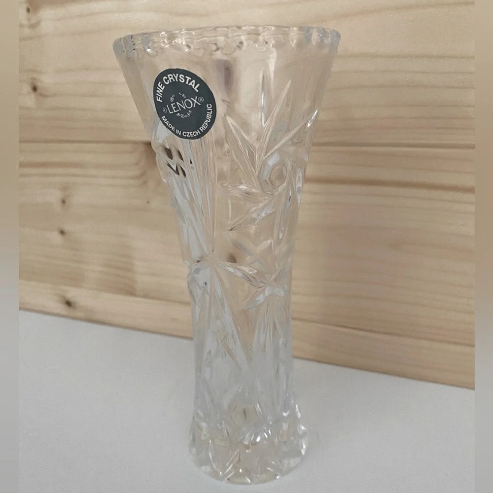 Elegant LENOX 6" Fine Crystal Timeless Collectible Flower Bud Vase - Picture 3 of 9